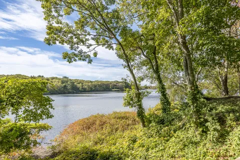 $2,495,000 | Undisclosed Address, Southampton, NY 11968