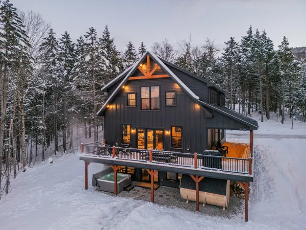 $1,420,000 | 114 Valley View Drive, Newry, ME 04261