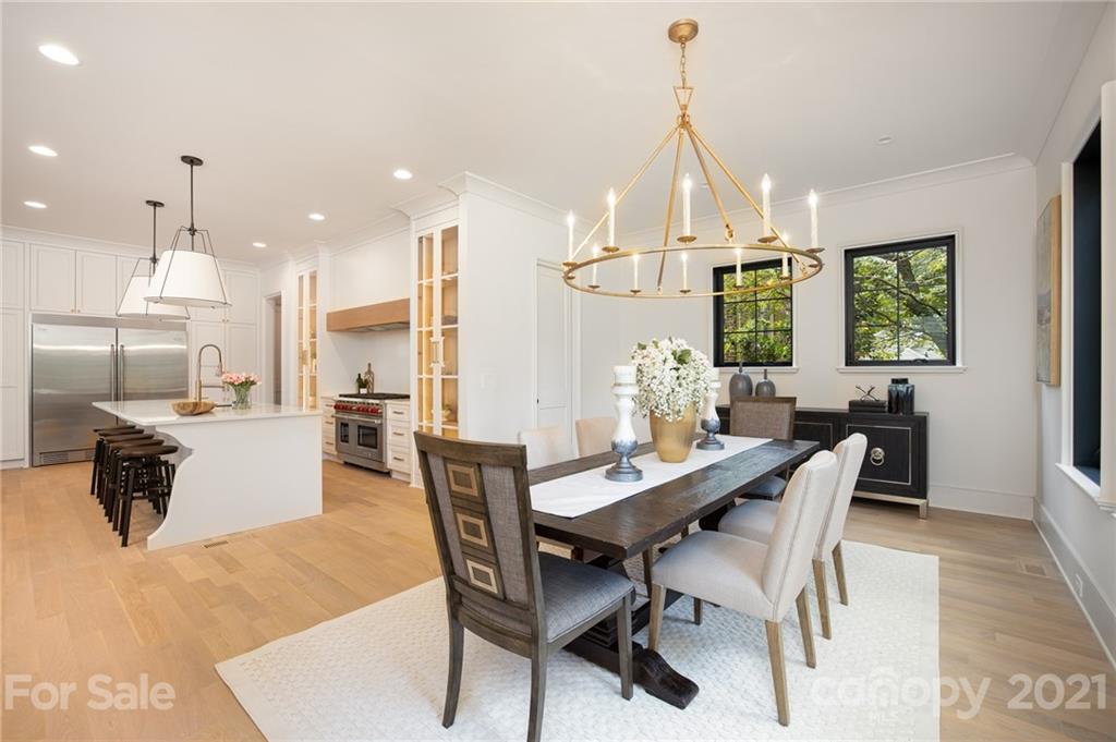 508 Westbury Road Charlotte, NC 28211 - Photo 38 of 48 a dining room with furniture and window