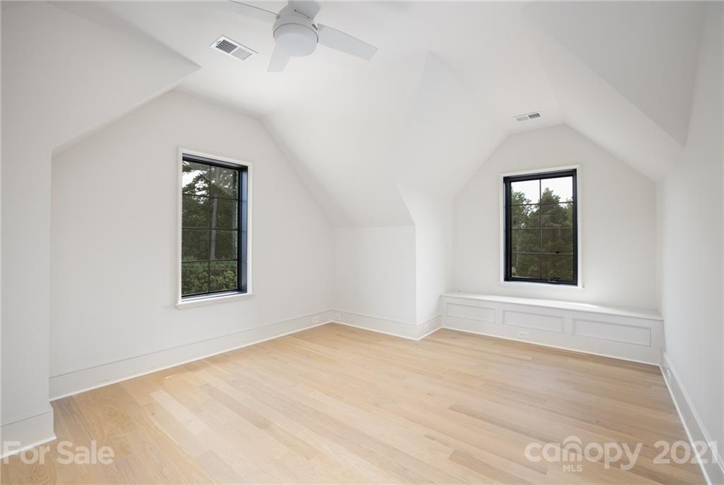 508 Westbury Road Charlotte, NC 28211 - Photo 44 of 48 an empty room with windows and closet