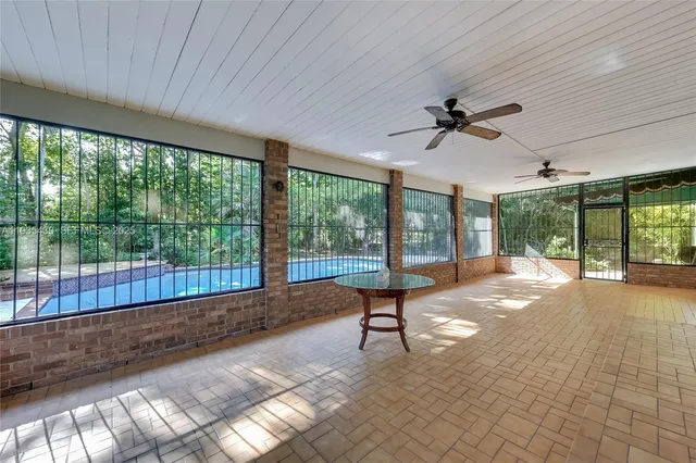 $7,600 | 6290 Southwest 86th Street, Miami, FL 33143