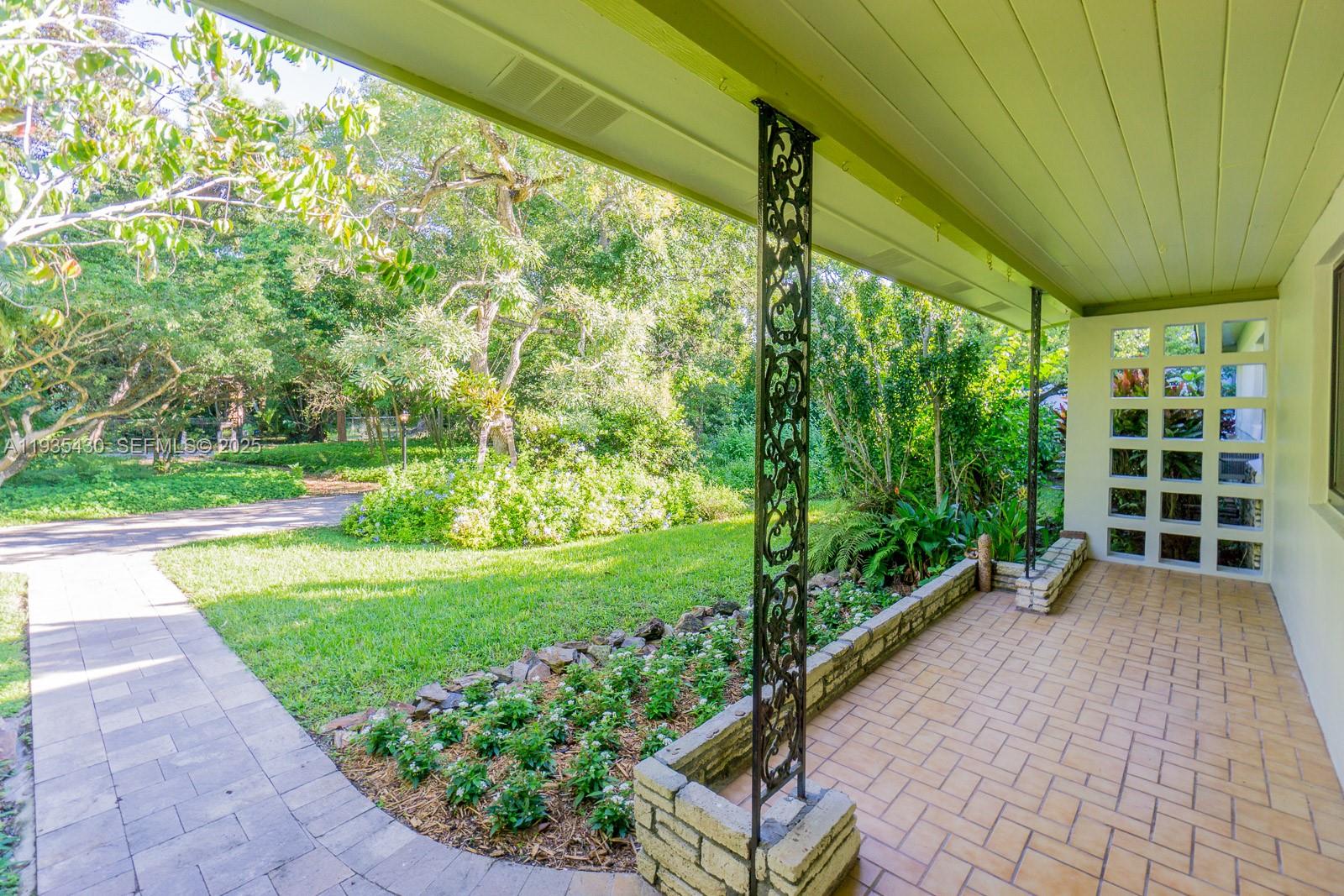 6290 Southwest 86th Street Miami, FL 33143 - Photo 2 of 13 Welcoming Entry