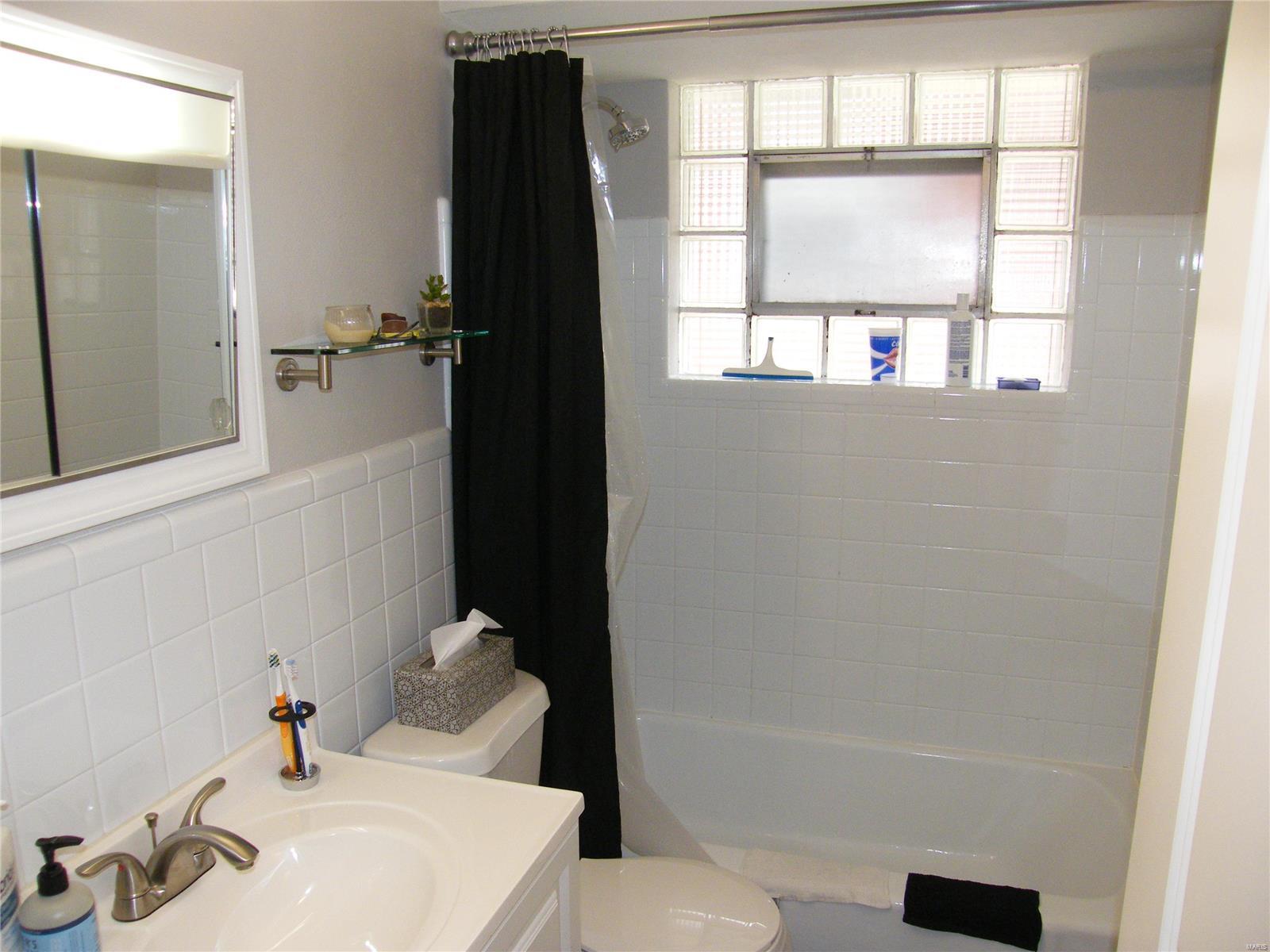 7402 Morgan Ford Road St. Louis, MO 63116 - Photo 11 of 28 Gallery Image 11