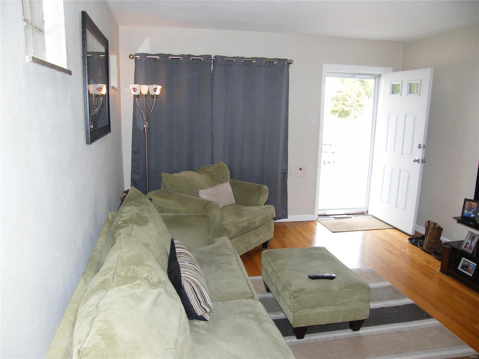 7402 Morgan Ford Road St. Louis, MO 63116 - Photo 7 of 28 Gallery Image 7