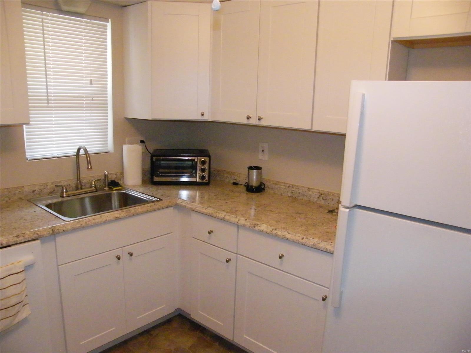 7402 Morgan Ford Road St. Louis, MO 63116 - Photo 10 of 28 Gallery Image 10