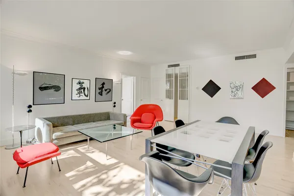 $319,000 | 2701 Westheimer Road, Unit 2D, Houston, TX 77098