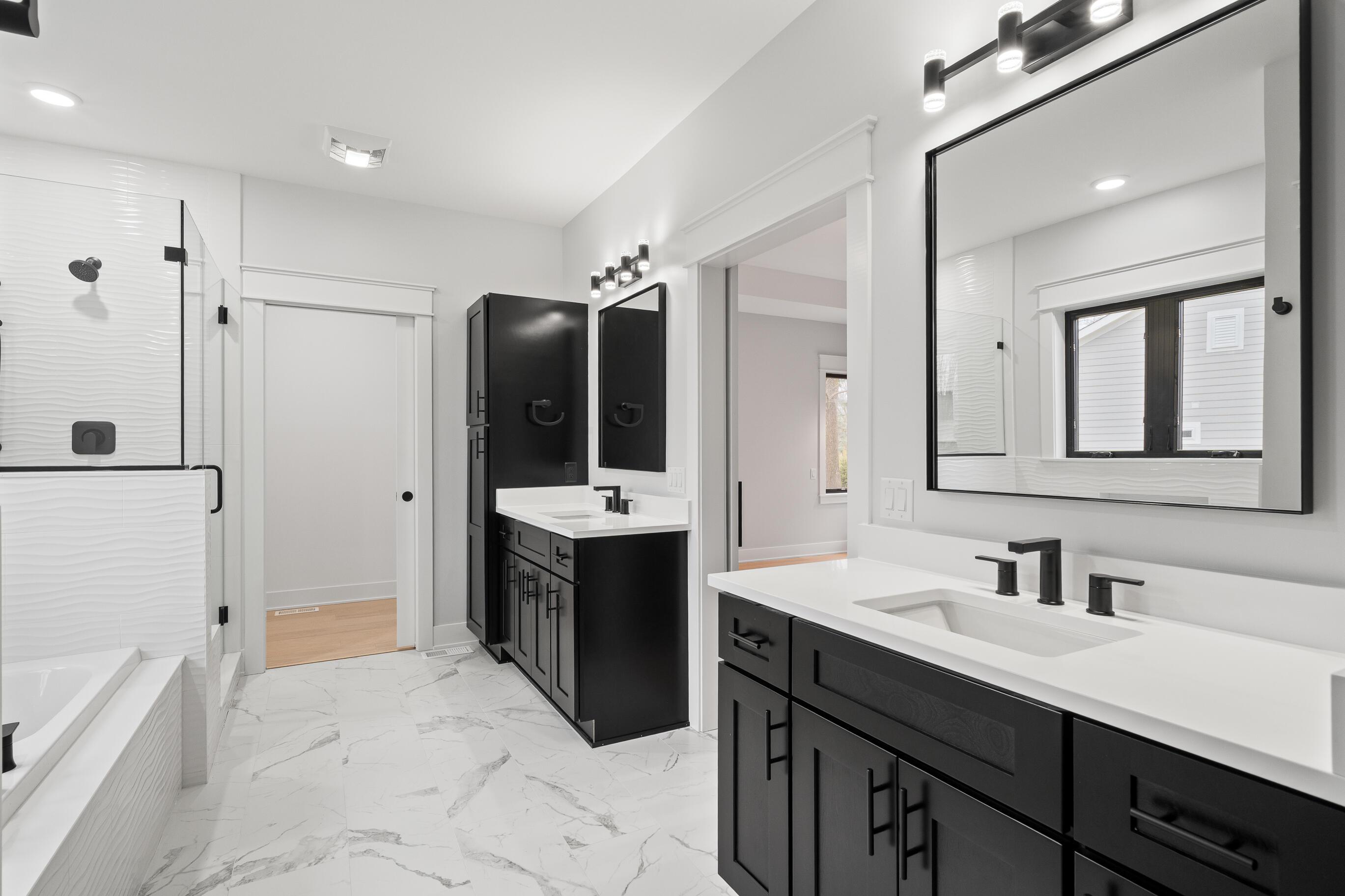 1620 Prestwick Drive, Unit 2043 Geneva, WI 53147 - Photo 32 of 81 1620 Prestwick Dr-32