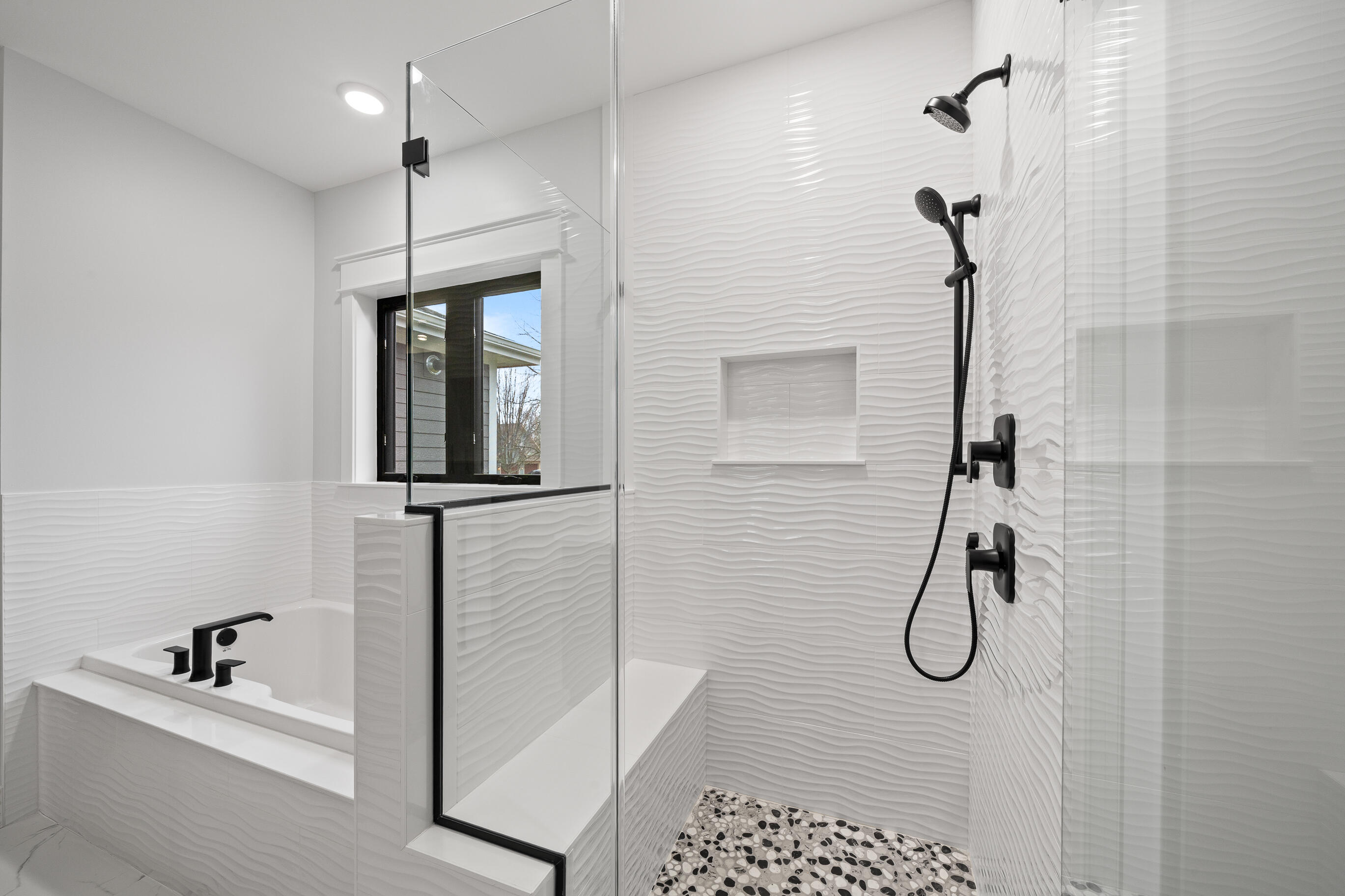 1620 Prestwick Drive, Unit 2043 Geneva, WI 53147 - Photo 36 of 81 1620 Prestwick Dr-36