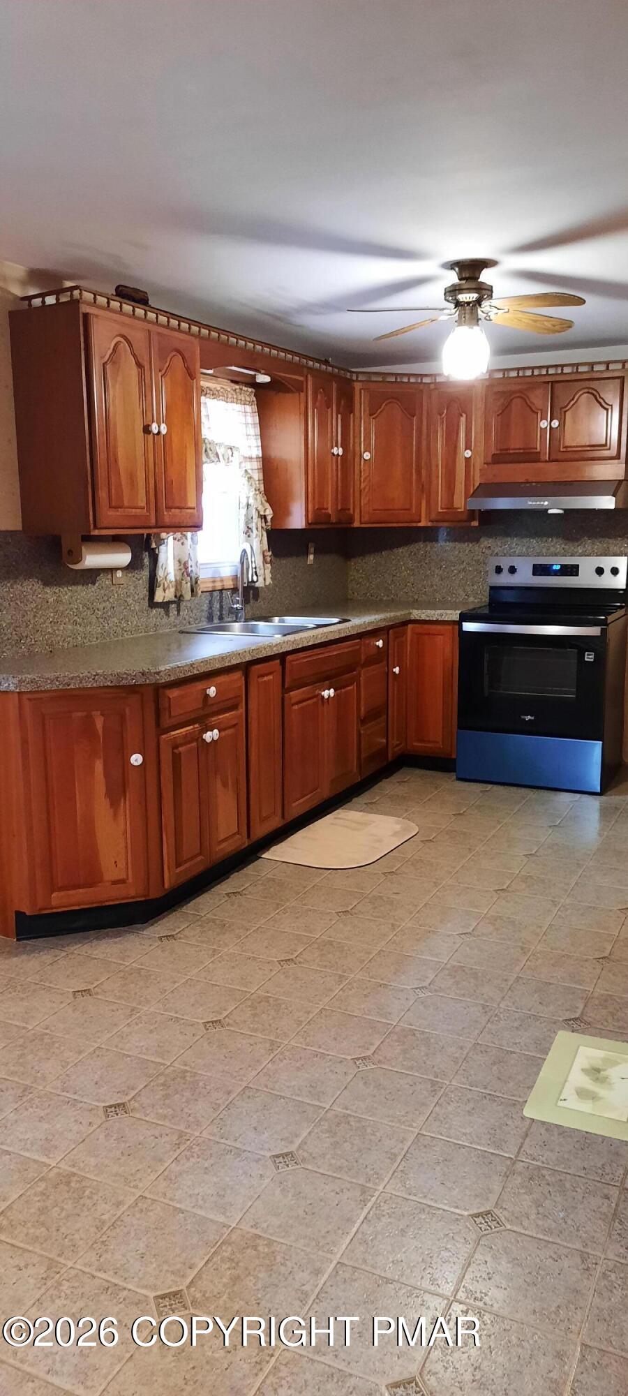 45 Foothill Road Albrightsville, PA 18210 - Photo 5 of 23 Kitchen
