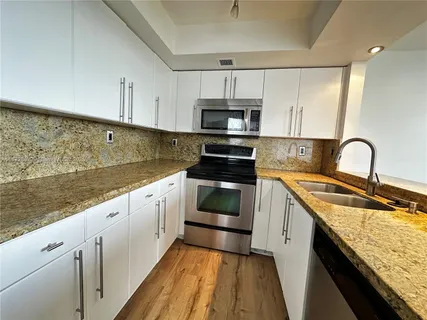 $2,200 | 8215 Southwest 152nd Avenue, Unit G411, Miami, FL 33193