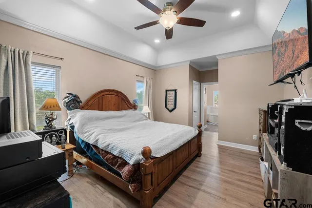 a bathroom with sink and bathtub