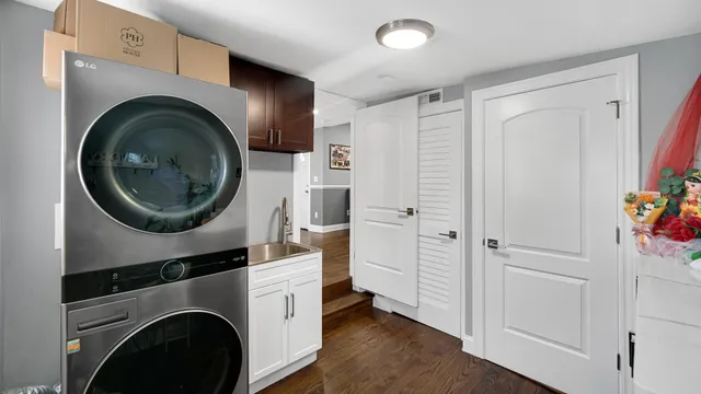 $290,000 | 321 Holliday Street, Michigan City, IN 46360