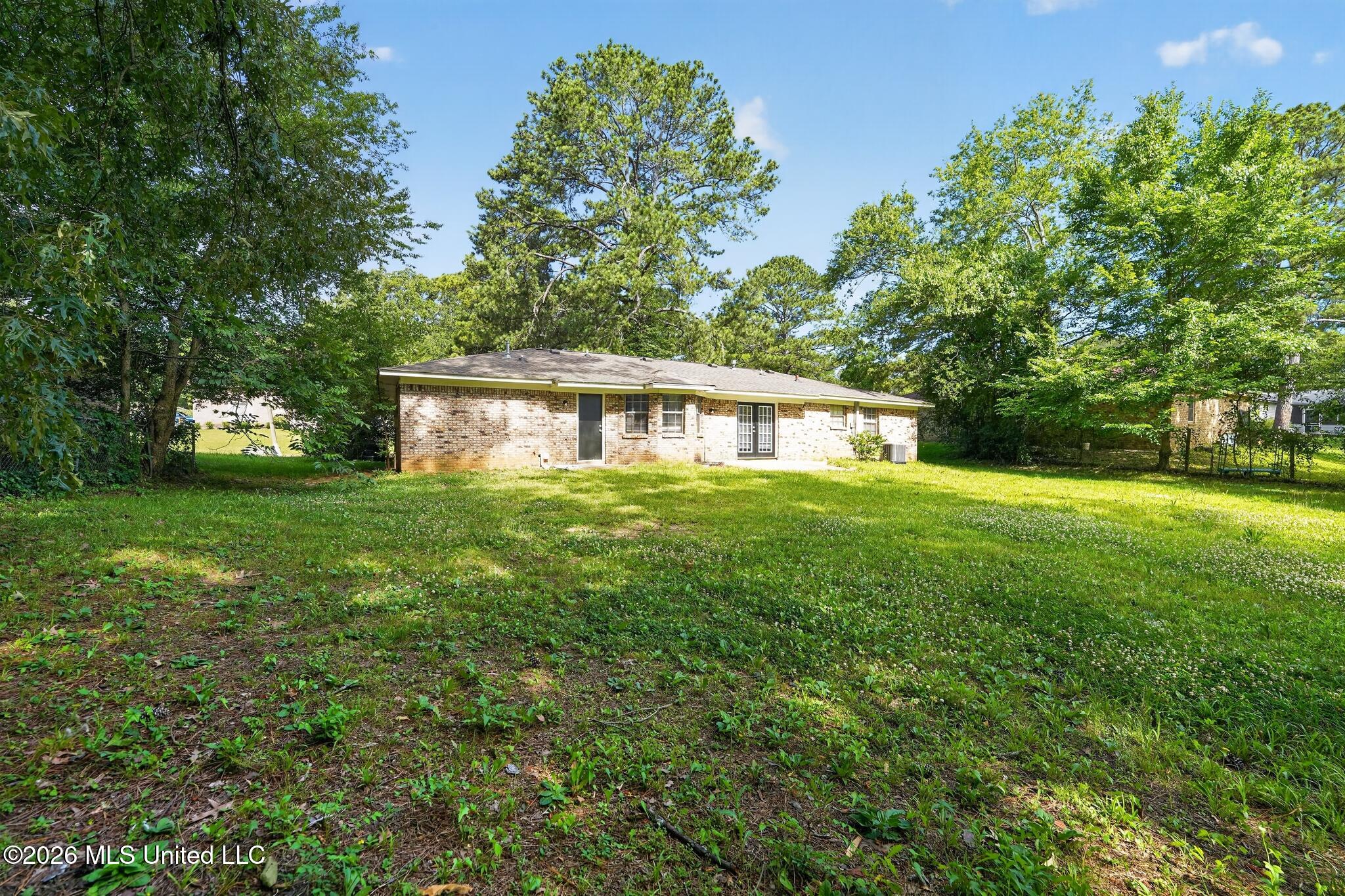 206 Valley Ridge Drive Jackson, MS 39206 - Photo 7 of 34 05_206_Valley_Ridge_Dr-Exterior-8035