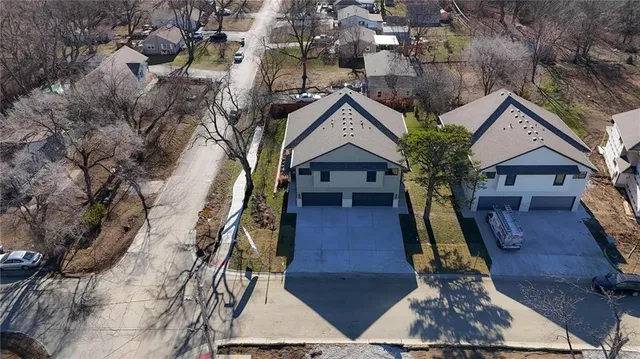 $350,000 | 205 Northwest Orchard Drive, Lee's Summit, MO 64063