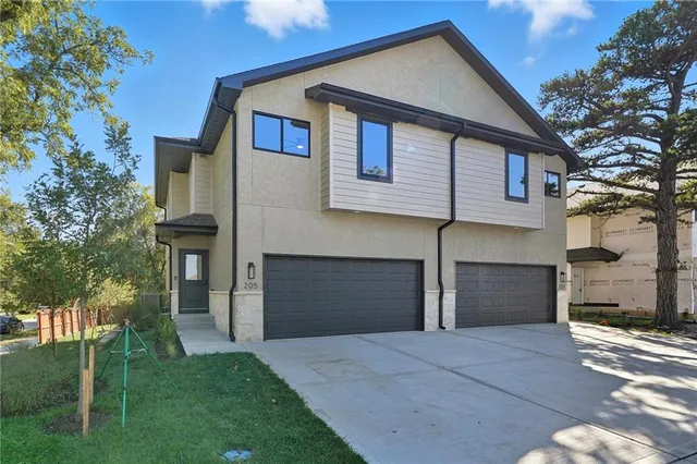 $365,000 | 205 Northwest Orchard Drive, Lee's Summit, MO 64063