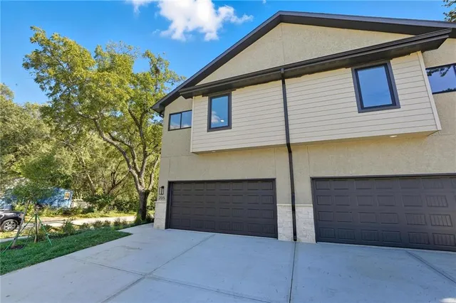 $365,000 | 205 Northwest Orchard Drive, Lee's Summit, MO 64063