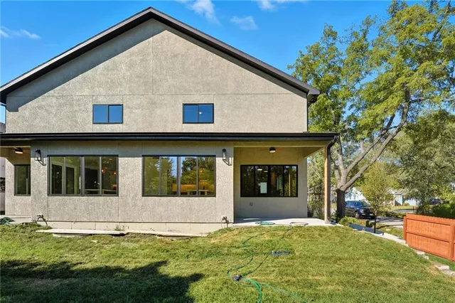 $365,000 | 205 Northwest Orchard Drive, Lee's Summit, MO 64063