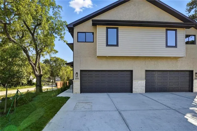 $350,000 | 205 Northwest Orchard Drive, Lee's Summit, MO 64063