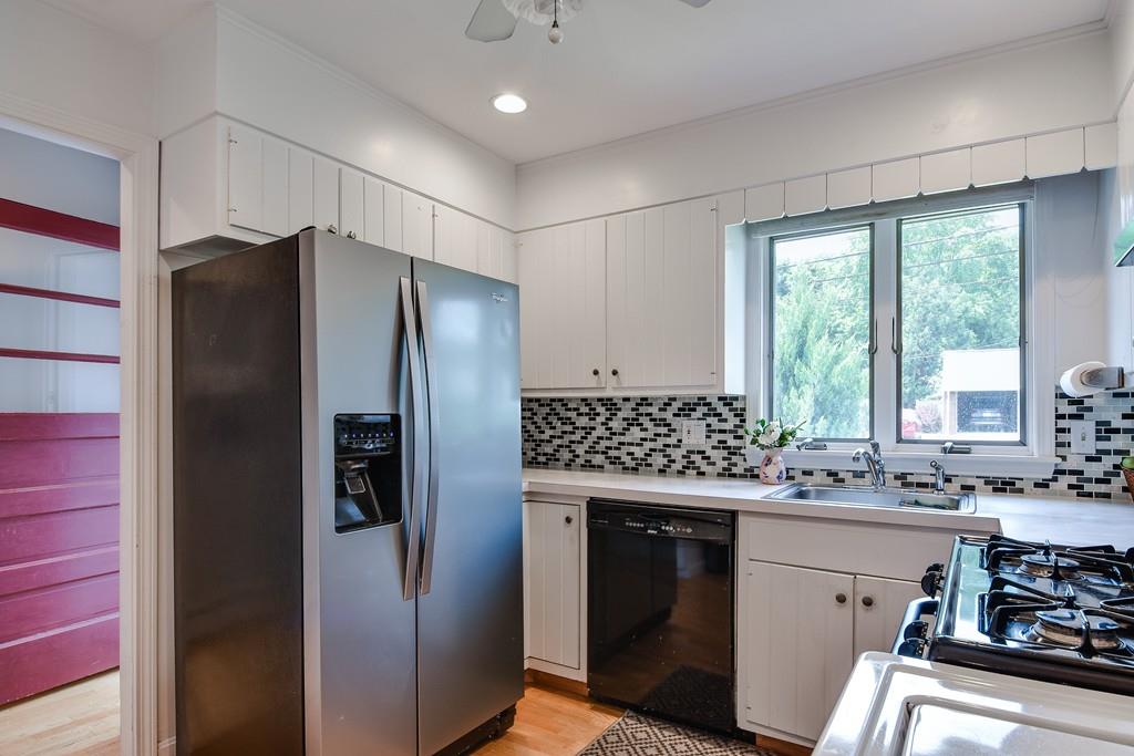 17 Hardwick Road Natick, MA 01760 - Photo 6 of 22 Gallery Image 6