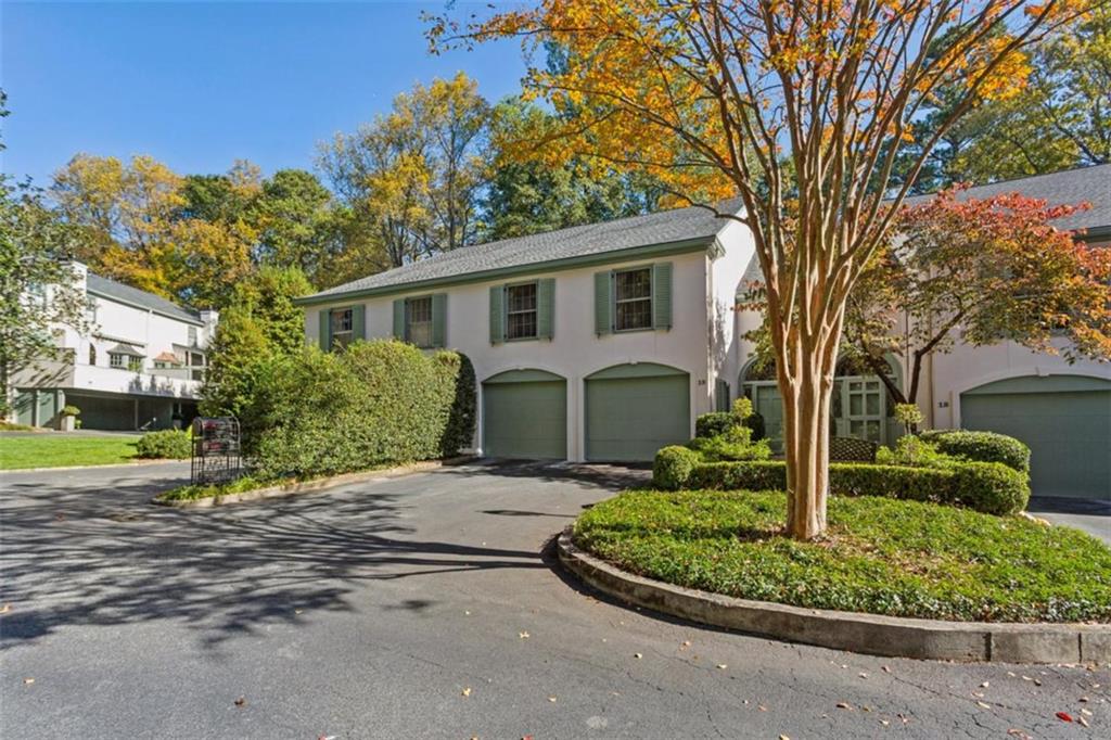 19 Mooregate Square Northwest Atlanta, GA 30327 - Photo 2 of 48