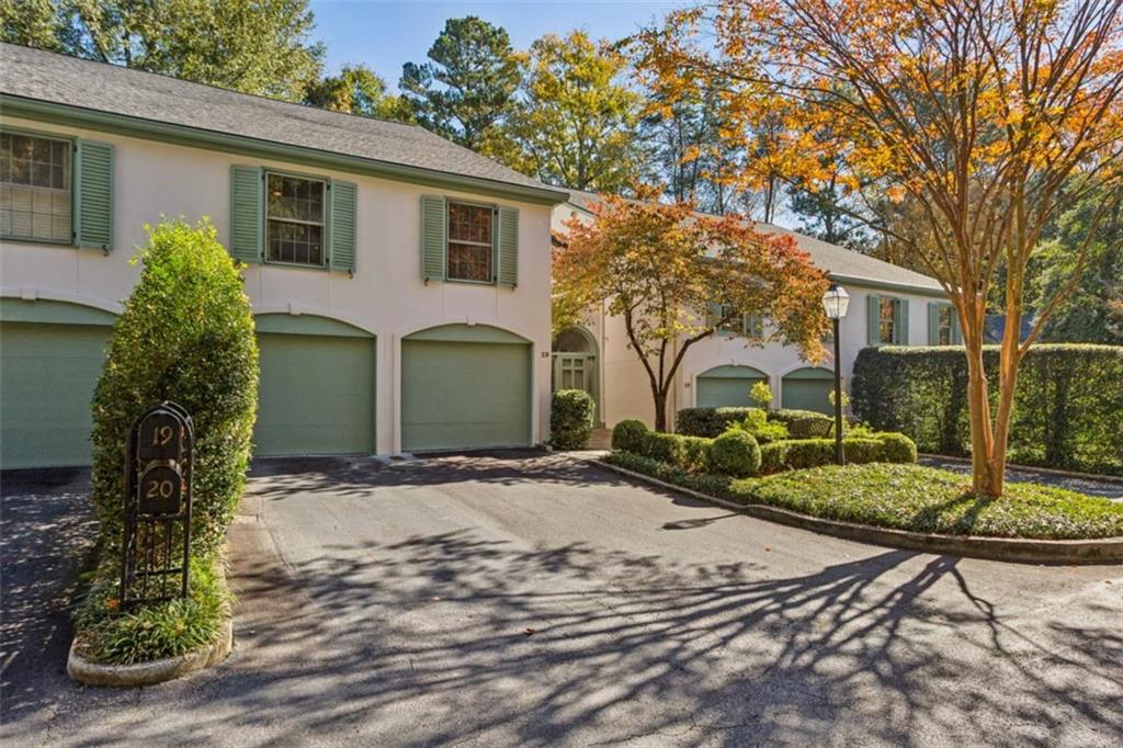 19 Mooregate Square Northwest Atlanta, GA 30327 - Photo 4 of 48