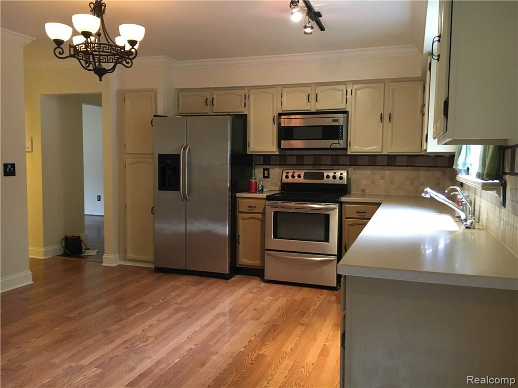 39715 Cheviot Road Canton, MI 48188 - Photo 5 of 19
