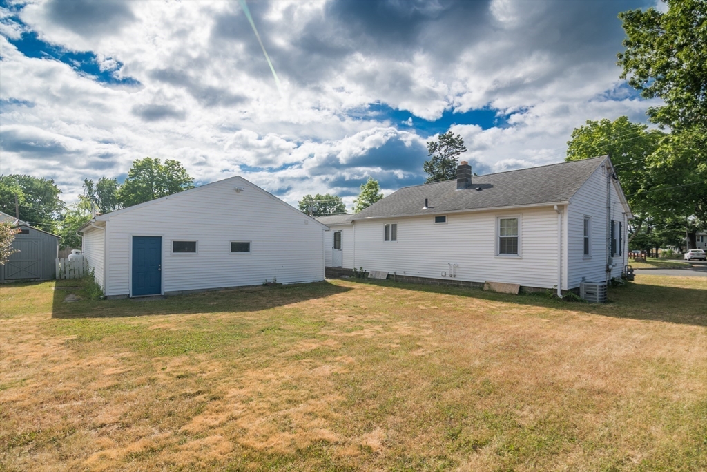 248 Laconia Street Springfield, MA 01129 - Photo 18 of 20