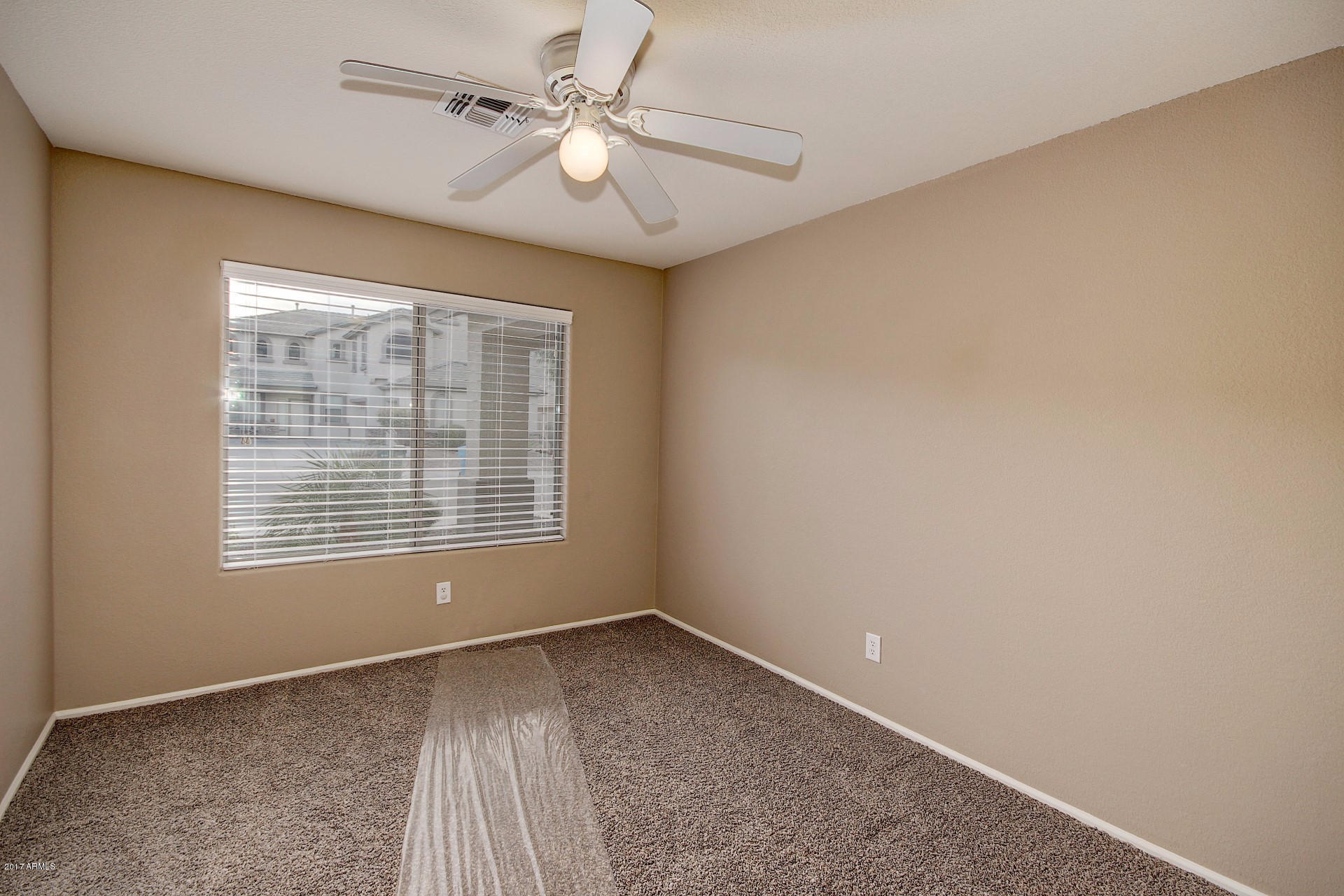 28814 North Nobel Road Phoenix, AZ 85085 - Photo 15 of 46 Nobel (19)