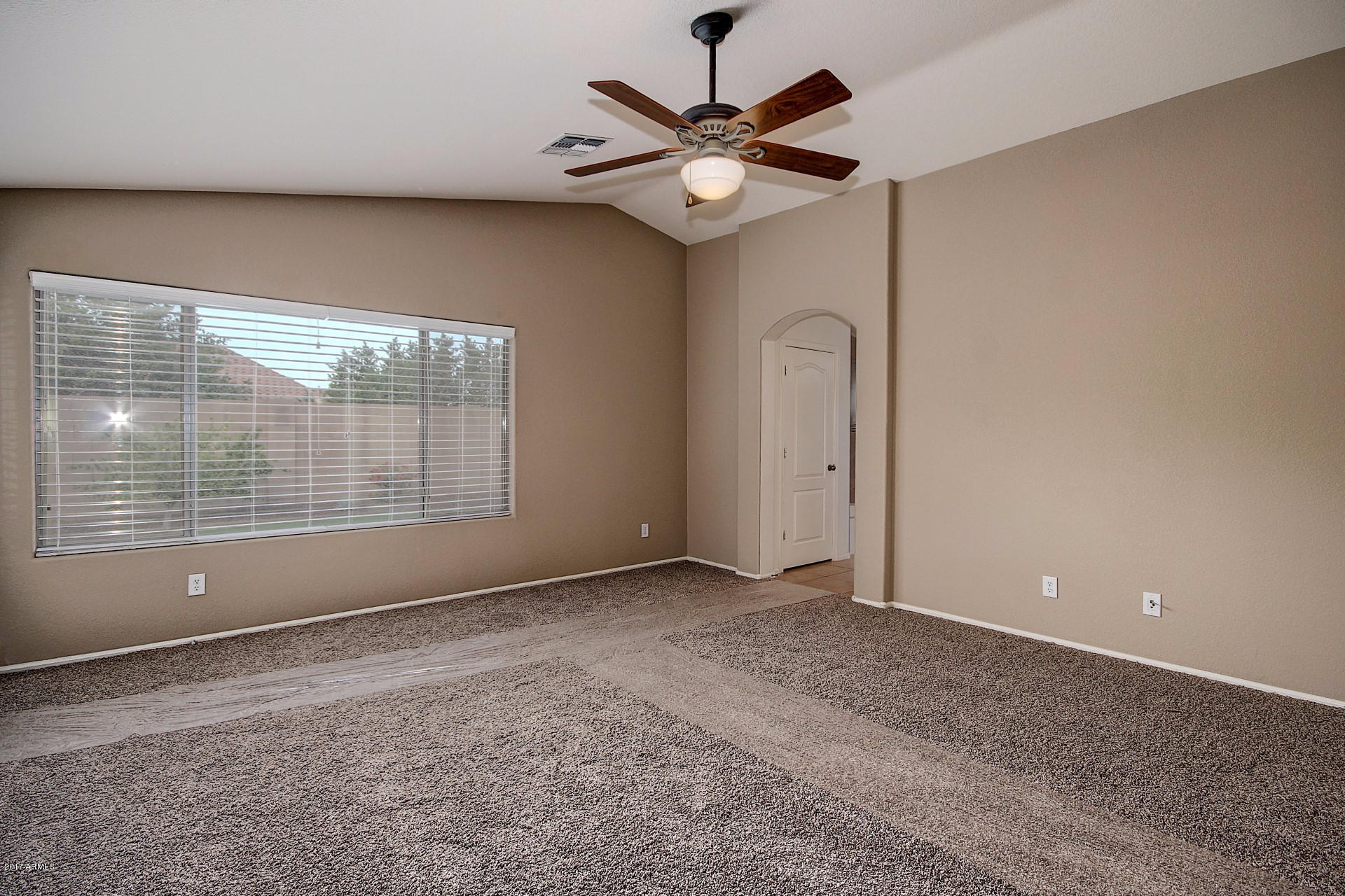 28814 North Nobel Road Phoenix, AZ 85085 - Photo 10 of 46 Nobel (24)