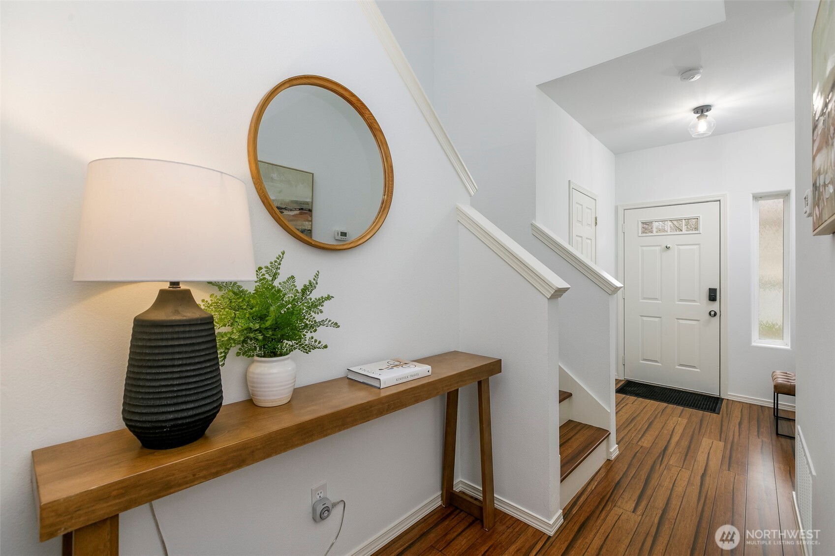 8828 238th Street Southwest, Unit C3 Edmonds, WA 98026 - Photo 3 of 29 a view of a hallway with seating area