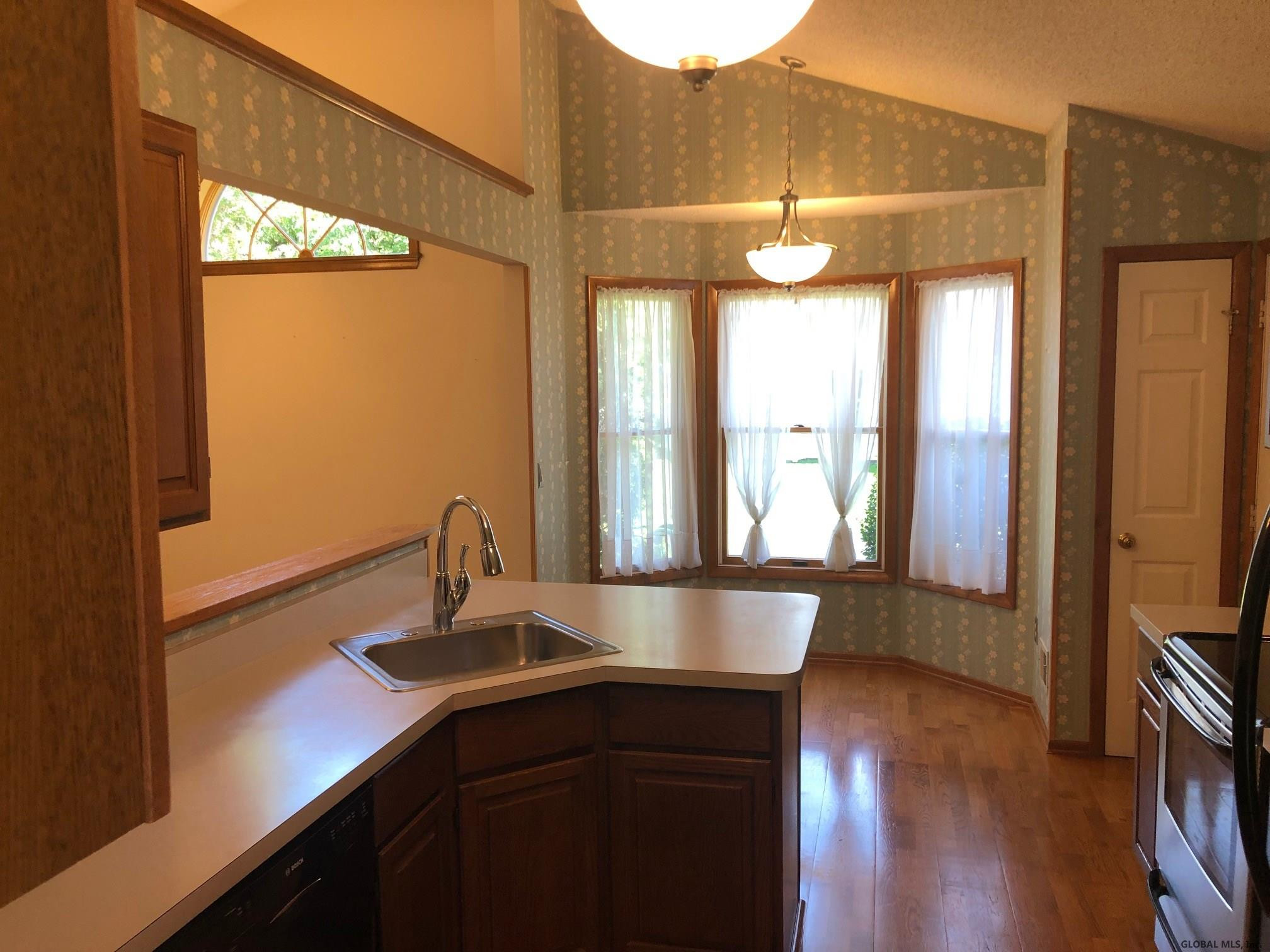 40 Rockefeller Boulevard Rensselaer, NY 12144 - Photo 23 of 42 Photo 23