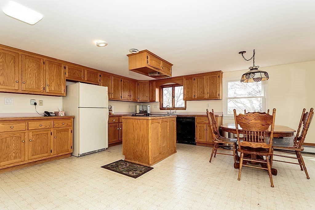 44 Naples Road Melrose, MA 02176 - Photo 5 of 17 Gallery Image 5