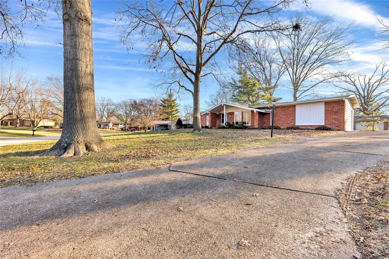 827 Woodruff Drive Ballwin, MO 63011 - Photo 6 of 29