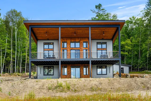 $1,349,999 | 162 Pond Road, Campton, NH 03223