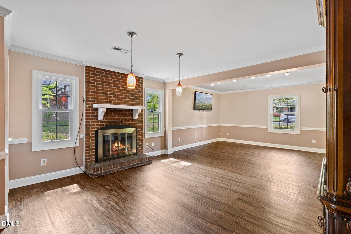 2323 Buckingham Road Burlington, NC 27217 - Photo 6 of 35