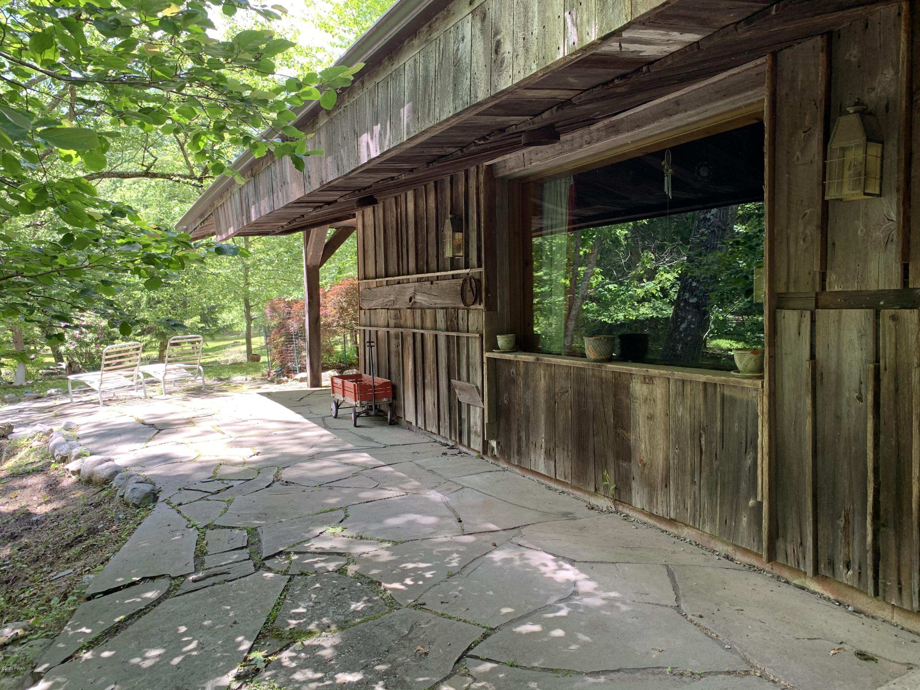 741 Raymondskill Road Milford, PA 18337 - Photo 57 of 66 Flag Stone Walkways