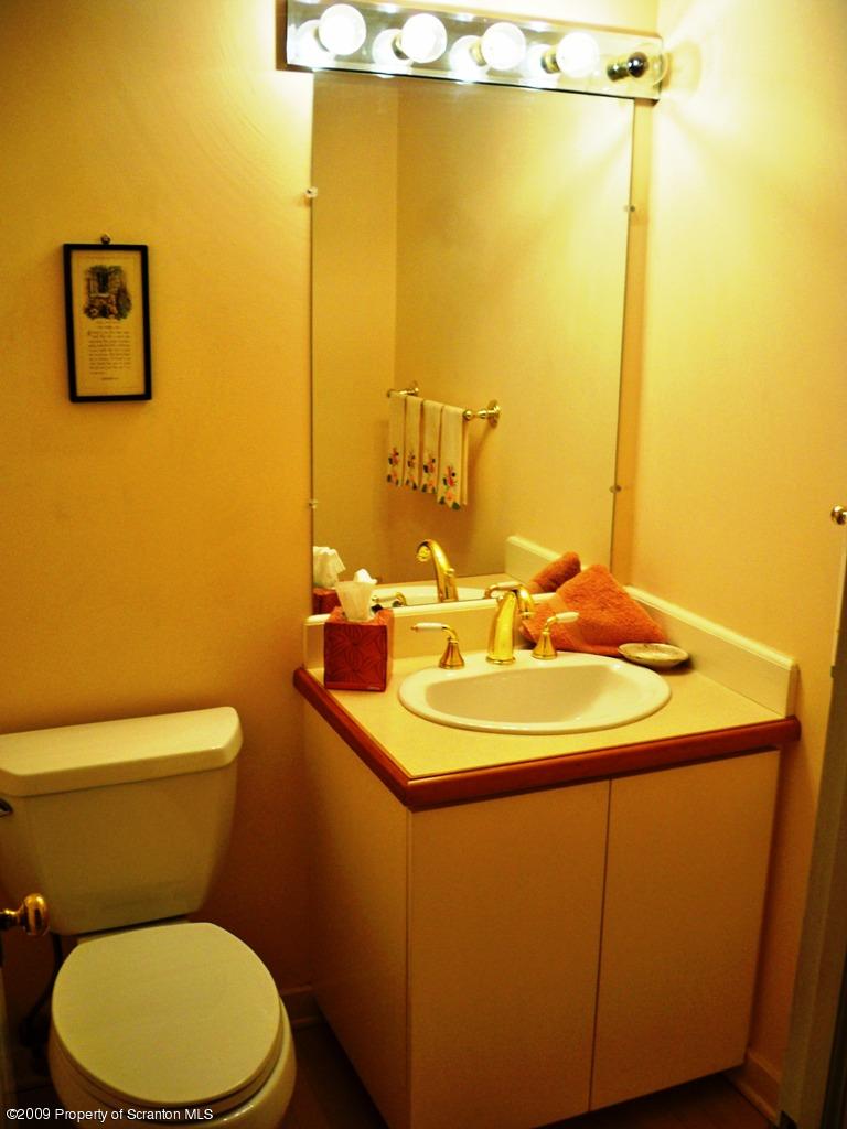 601 Glenburn Road Clarks Summit, PA 18411 - Photo 14 of 29 Gallery Image 14