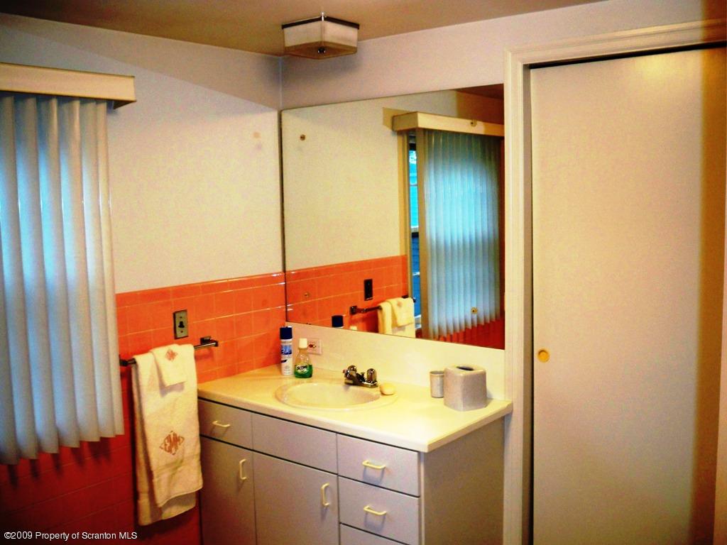 601 Glenburn Road Clarks Summit, PA 18411 - Photo 17 of 29 Gallery Image 17