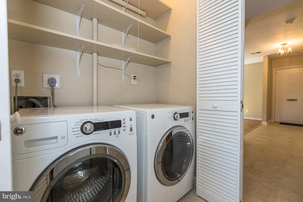 19551 Transhire Road Gaithersburg, MD 20886 - Photo 14 of 30 Laundry Center on main level