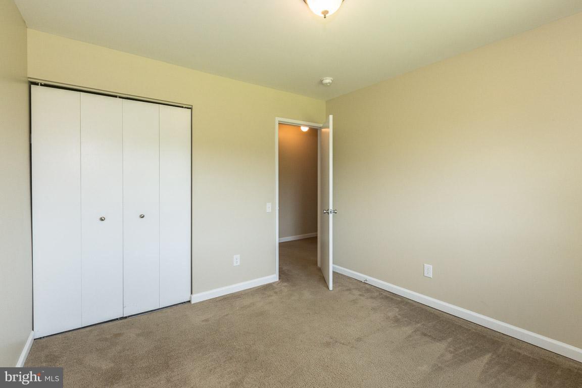 19551 Transhire Road Gaithersburg, MD 20886 - Photo 23 of 30 Bedroom #2 - view 2