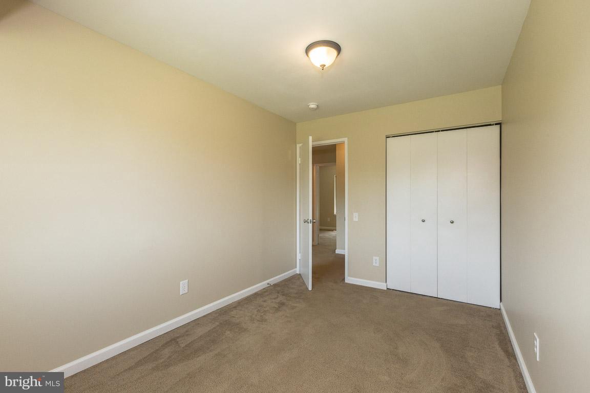 19551 Transhire Road Gaithersburg, MD 20886 - Photo 25 of 30 Bedroom #3 - view 2