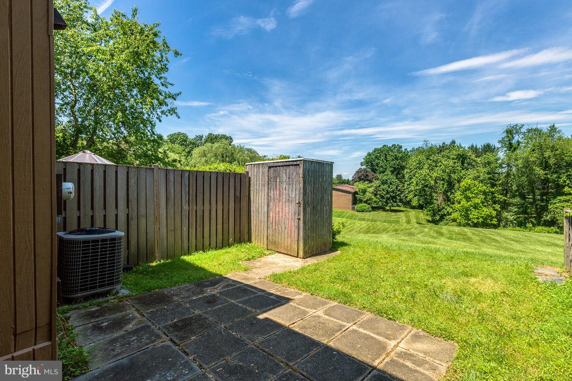 19551 Transhire Road Gaithersburg, MD 20886 - Photo 27 of 30 Patio and beautiful views! - view 2