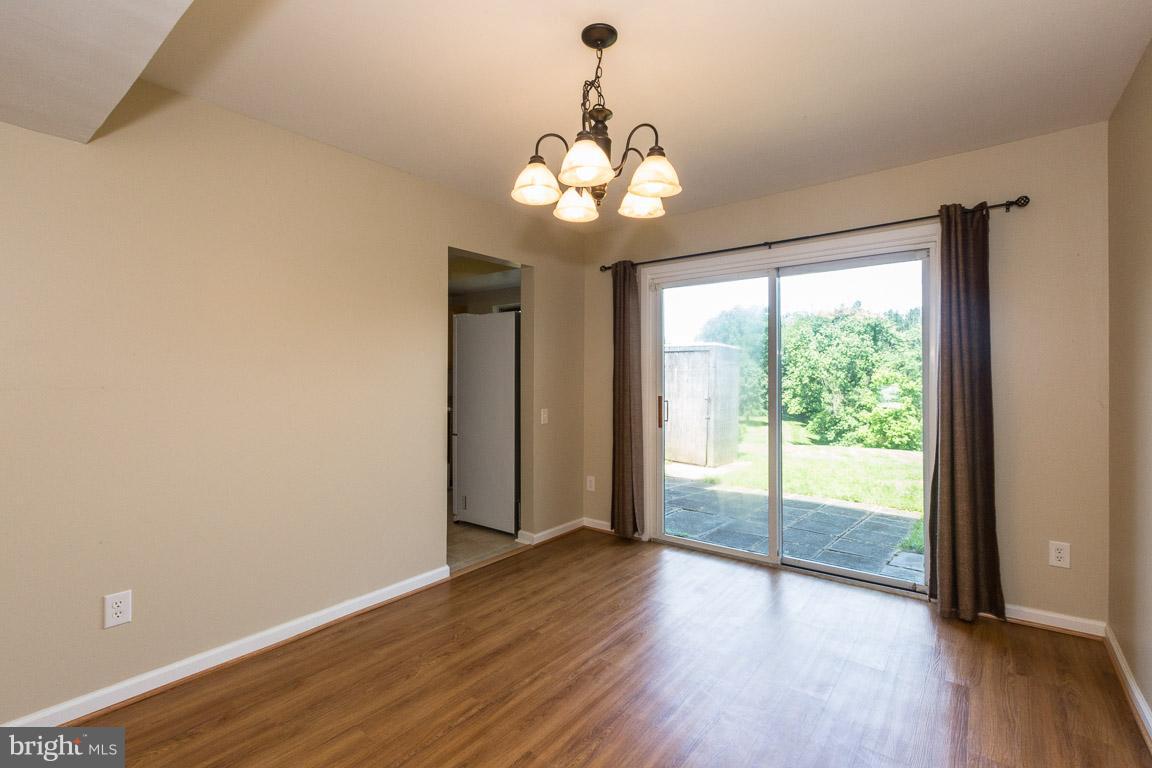 DIning Room w/SGD walk out to Patio