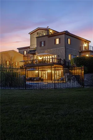 $1,900,000 | 2343 North 600 Road, Edgerton, KS 66021