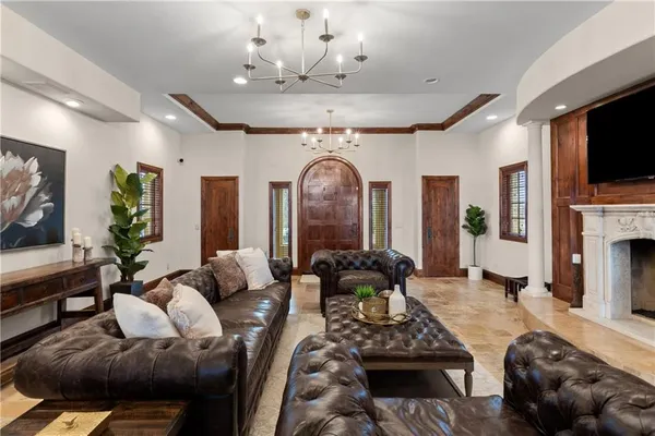 $1,900,000 | 2343 North 600 Road, Edgerton, KS 66021