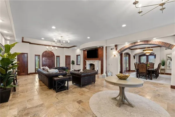 $1,900,000 | 2343 North 600 Road, Edgerton, KS 66021