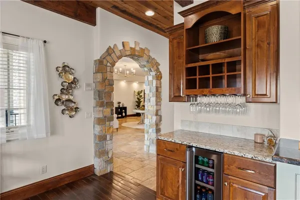 $1,900,000 | 2343 North 600 Road, Edgerton, KS 66021