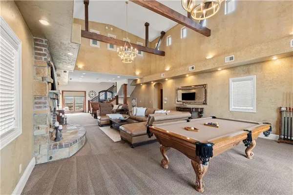 $1,900,000 | 2343 North 600 Road, Edgerton, KS 66021