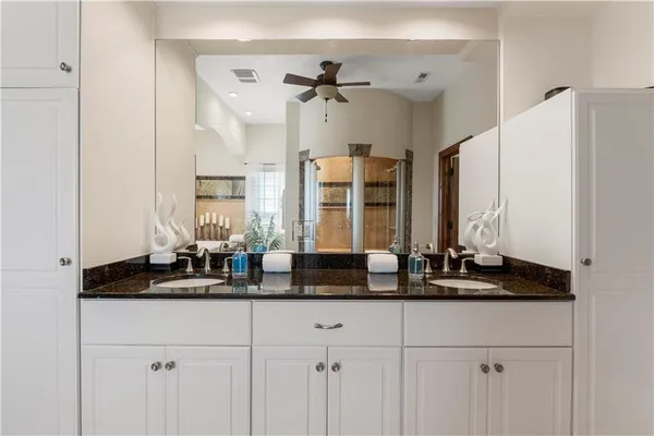 $1,900,000 | 2343 North 600 Road, Edgerton, KS 66021