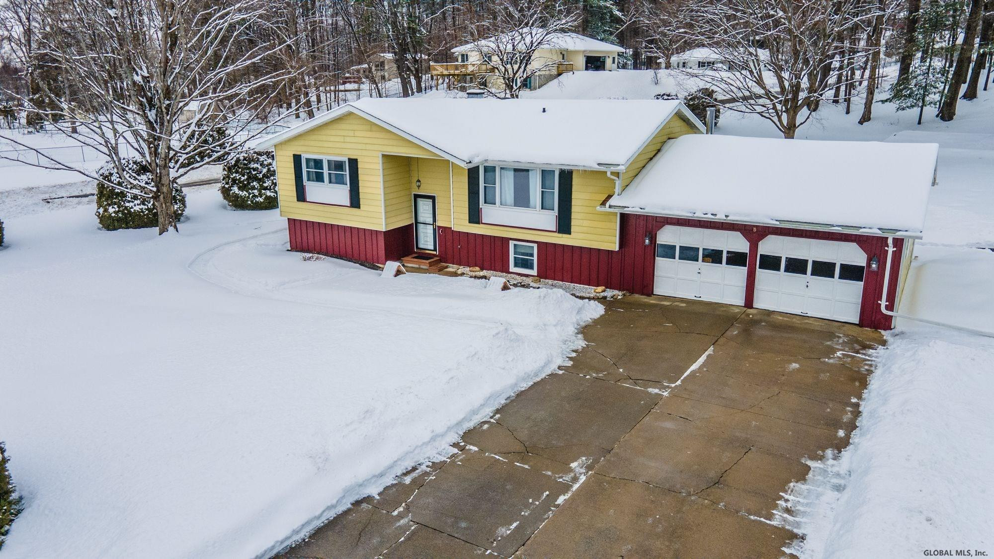 15 Fieldview Road Queensbury, NY 12804 - Photo 1 of 24 Photo 1